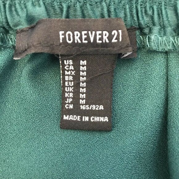 Forever 21 Ladies Medium Emerald Green Satin Smock - Picture 3 of 4